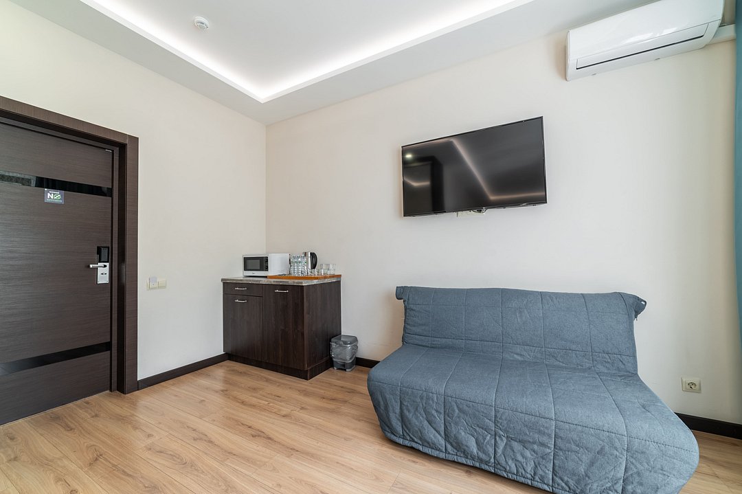 Люкс 2-местный (с балконом и видом на горы)