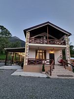 Люкс Luxury с балконом и с красивым видом из окна, База отдыха Green Land, Теберда