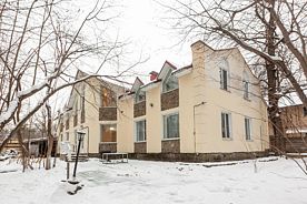 Коттедж Superior с 5 комнатами, Частный Дом Улица Белякова 1А, Москва