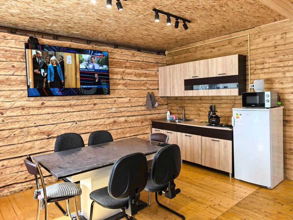 Частный дом Новый 6 местный у озера, Тверская область, деревня Ланино 