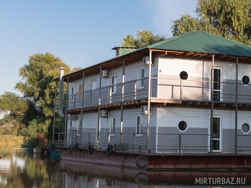 Рыболовно-охотничий клуб Пиранья-дельта, Астраханская область, Володарский район Зеленга Цветное