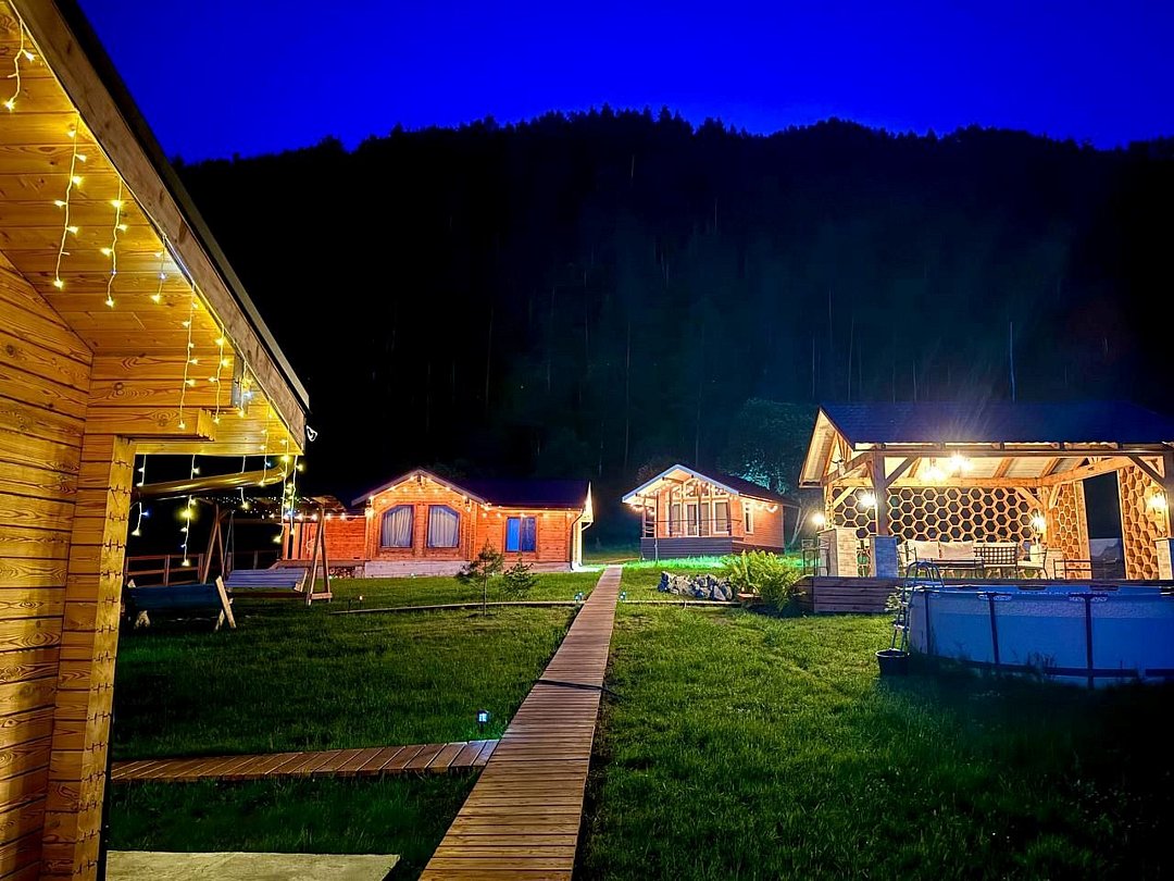 Гостевые дома " Корни", Катунь, Алтайский край