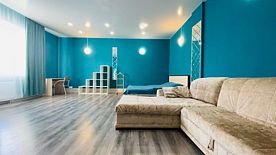 "Family Apartment", 3 комн. квартира с балконом, Cвободы, 70а, ID 74-095, База отдыха "ИннХоум Апартаменты", Челябинск