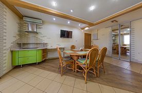 "Green Apartment", 4к квартира ул.Воровского, 36б , ID 74-093, База отдыха "ИннХоум Апартаменты", Челябинск