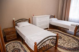 Двухкомнатный номер с двумя раздельными  кроватями, Гостевой дом Великий Каспий, Дербент