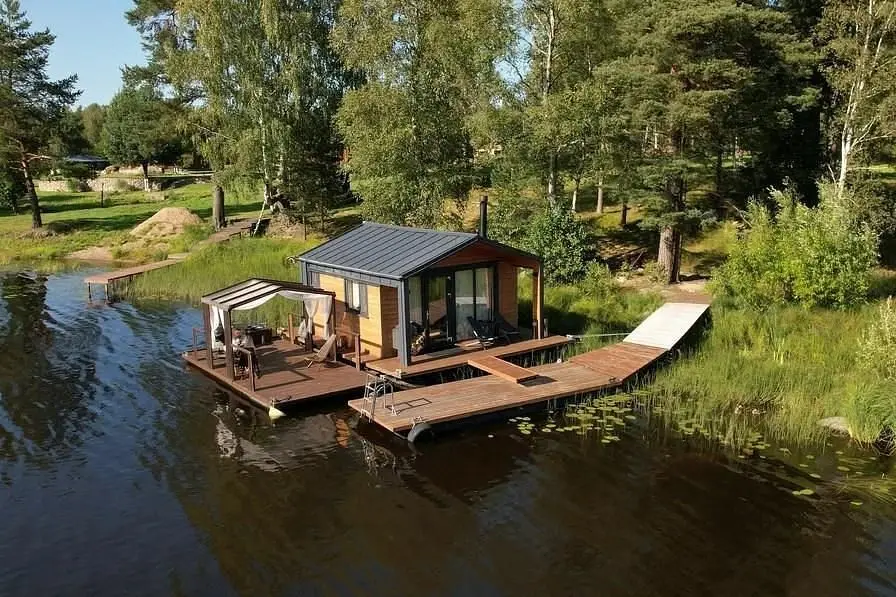 Наедине — дома на воде, Мельниково, Ленинградская область