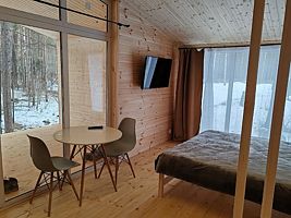 Двухместный коттедж Comfort с красивым видом из окна двуспальная кровать, Глэмпинг VinderVillage, Берёзовский
