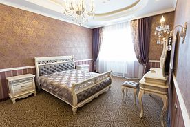 Двухместный люкс Венеция двуспальная кровать, Экопарк Раздолье, Омск