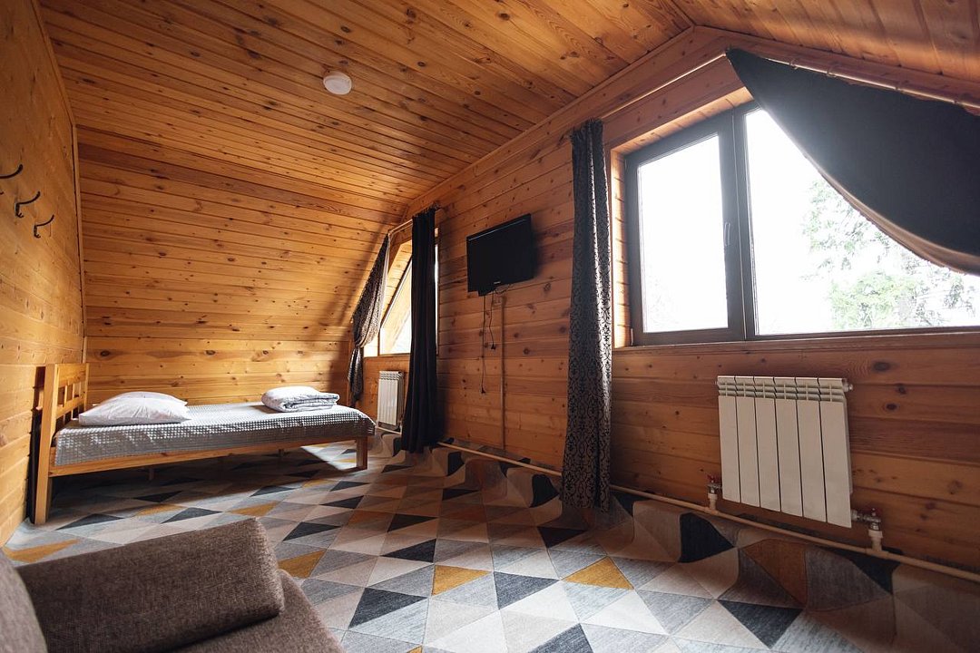 Усадьба 16-местный 4-комнатный 2-этажный