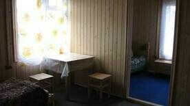 Трехместный двухкомнатный номер с кухней, Частная усадьба Русская деревня, Демянский