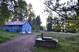 Номер 3-х местный (Дом с частичными удобствами "Молодежный", "Ливанский"), База отдыха Манола, Манола