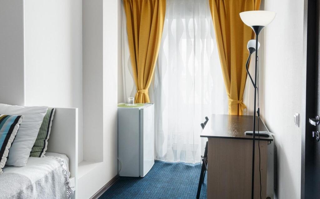 Отель Гостиница День и Ночь, Ленинградская область, Колпино 