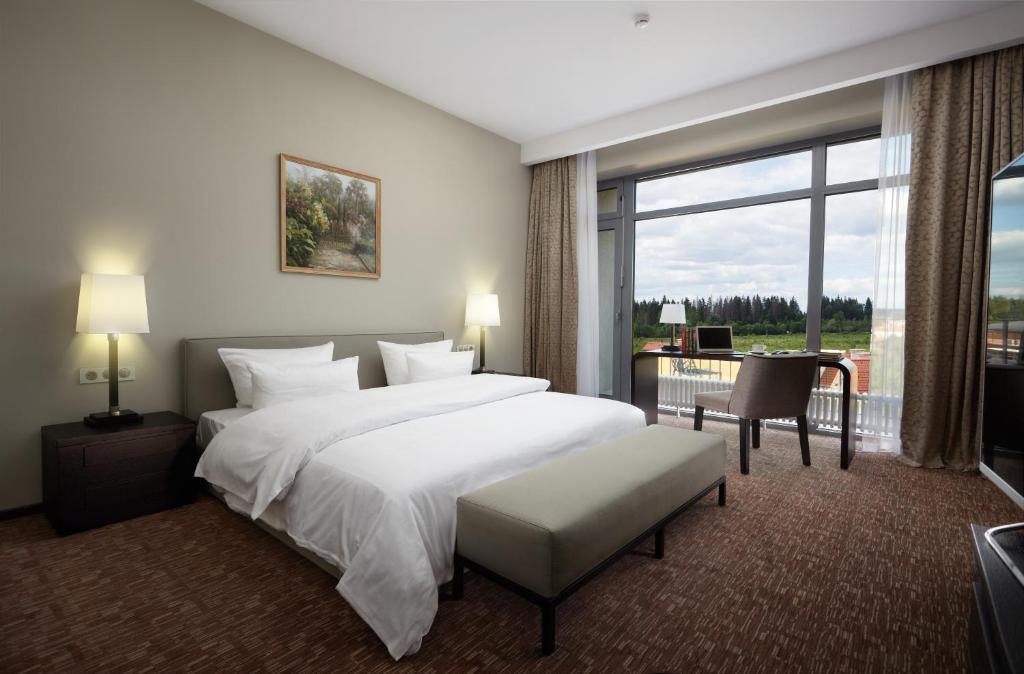 Отель Величъ Country Club, Московская область, деревня Красновидово 