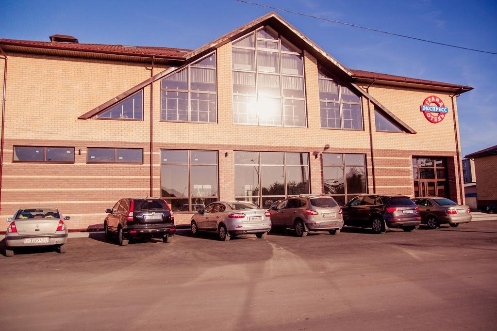 Гранд Отель Экспресс, Воронежская область, Павловск 