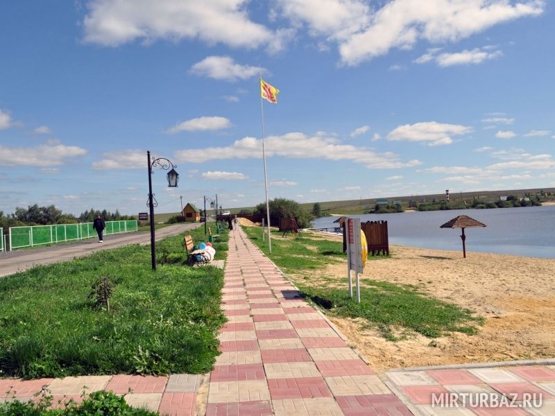 Дорога вдоль пляжа