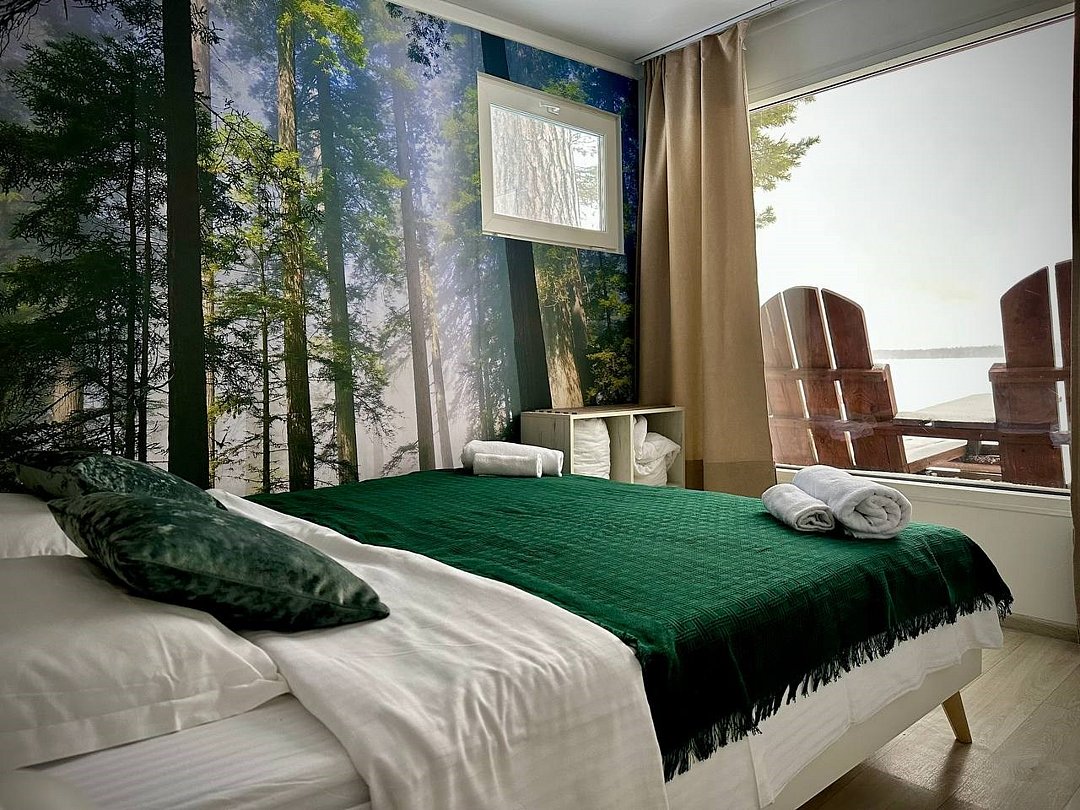 Домик 4-местный 2-комнатный №6 (вид на озеро)