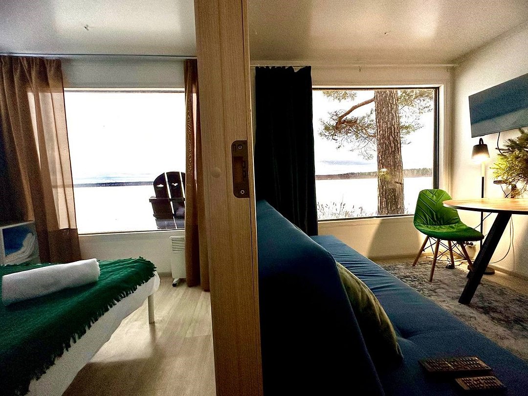 Домик 4-местный 2-комнатный №7 (вид на озеро)