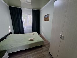 Двухкомнатный с кухней и верандой 2 Номера домов: 2, Гостевые дома У Пруда, Должанская