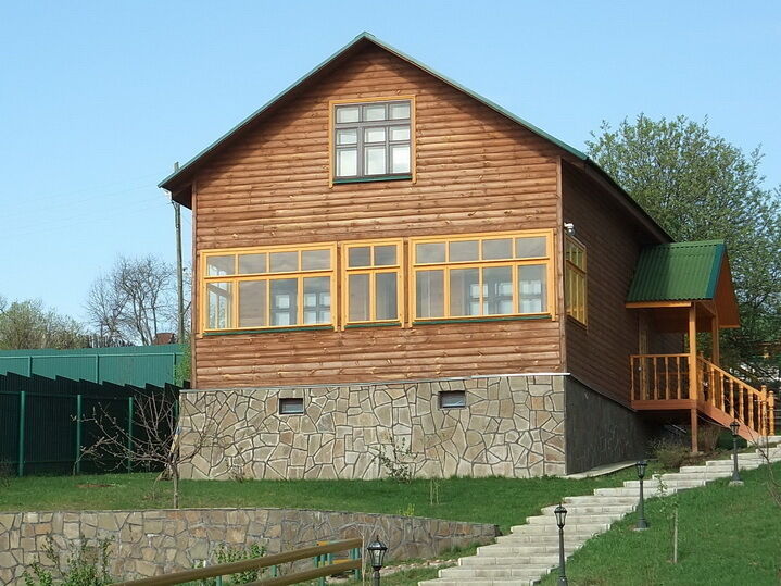 Вид на коттедж