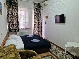Апартаменты c 1 комнатой, Гостевой дом На Украинской, Керчь