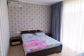 Двухместный номер Comfort с балконом и с красивым видом из окна двуспальная кровать, Гостевой дом Лилиана, село Сукко