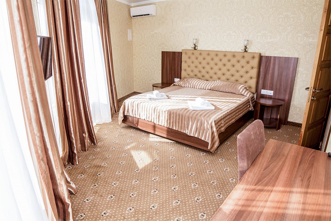 Делюкс 2-местный 2-комнатный (1-категории, корпус 2)