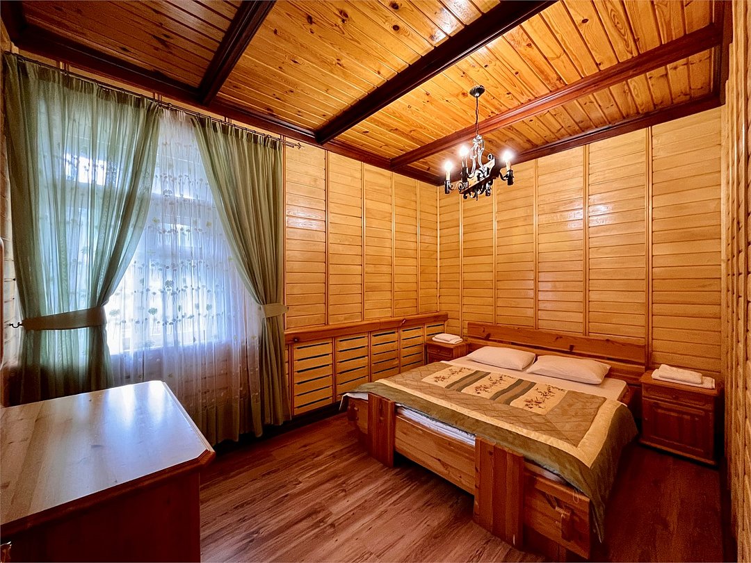 Дом 10-местный 4-комнатный (с русской печью)