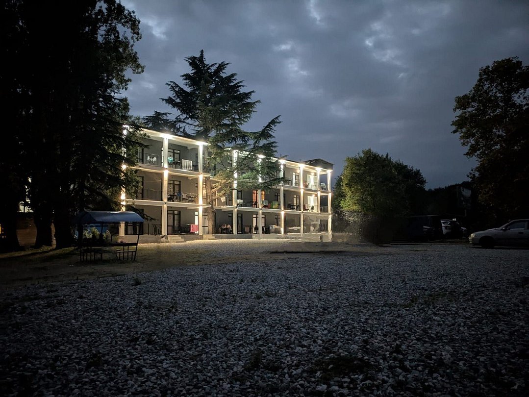 База отдыха Три Тополя, Гагрский район, Лдзаа 