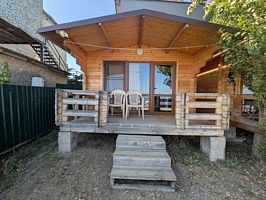 Вип Домик 3х местный, База отдыха Три Тополя, Лдзаа