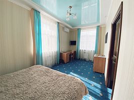 Двухкомнатный стандарт с диваном, База отдыха Марьяна, Пенза