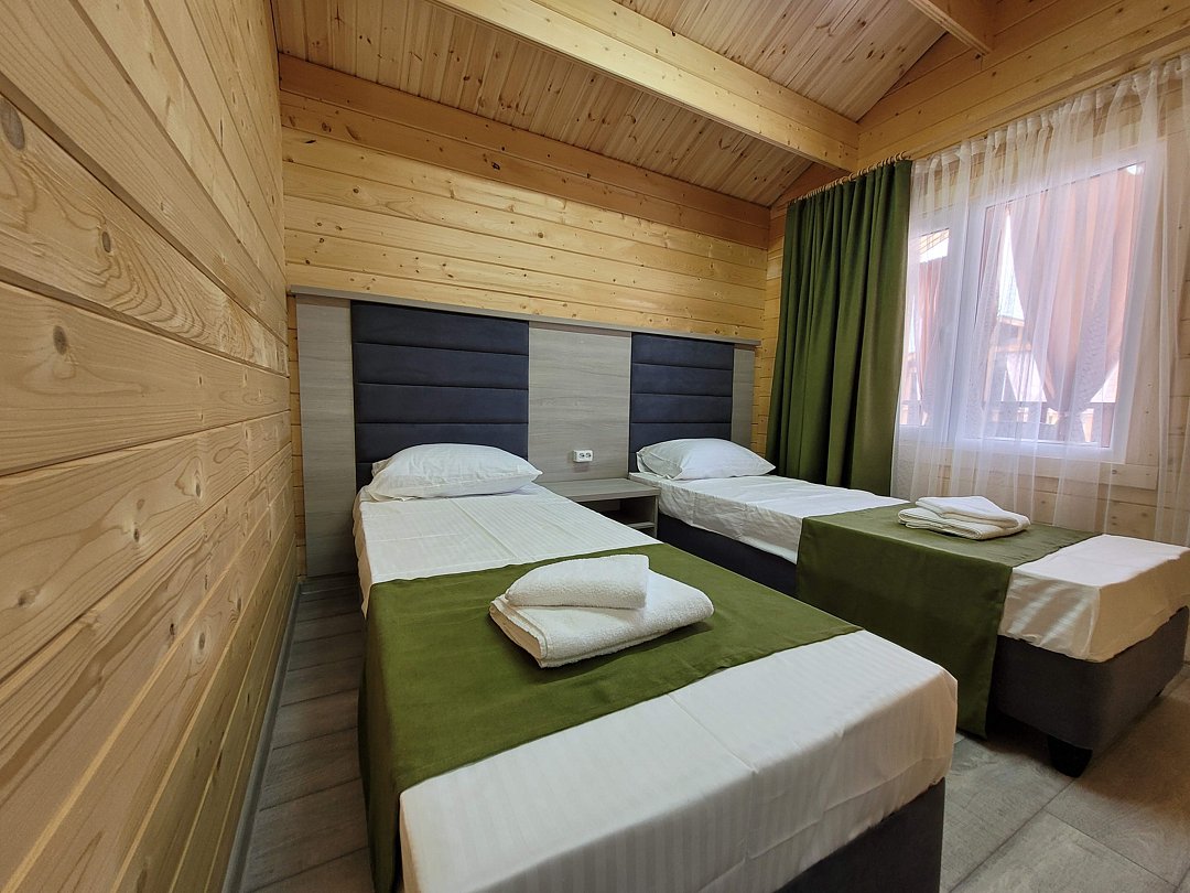 Домик 6-местный 3-комнатный (с кухней)