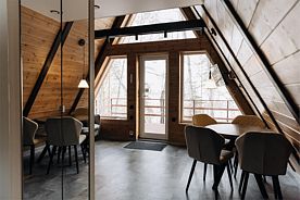 Домик A-Frame - Красный, Глэмпинг Калтай парк, Томск