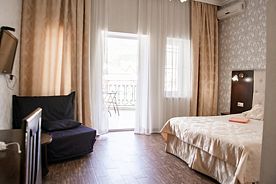 Трех местный номер с террасой, Гостевой дом Strass, Геленджик