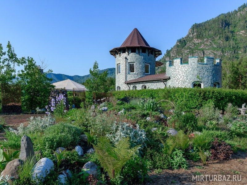 База отдыха Корогон, Горный Алтай (Республика Алтай), Чемальский район село Узнезя Чемал
