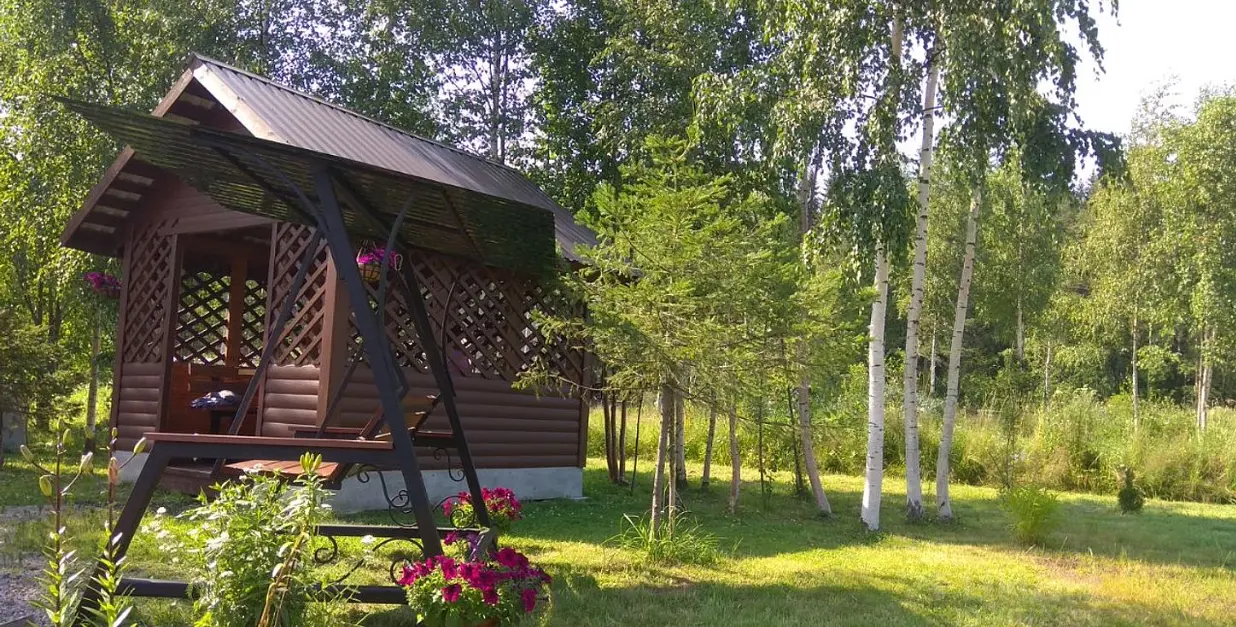 Беседка с большим столом и скамьями | Берлога люкс, Республика Карелия