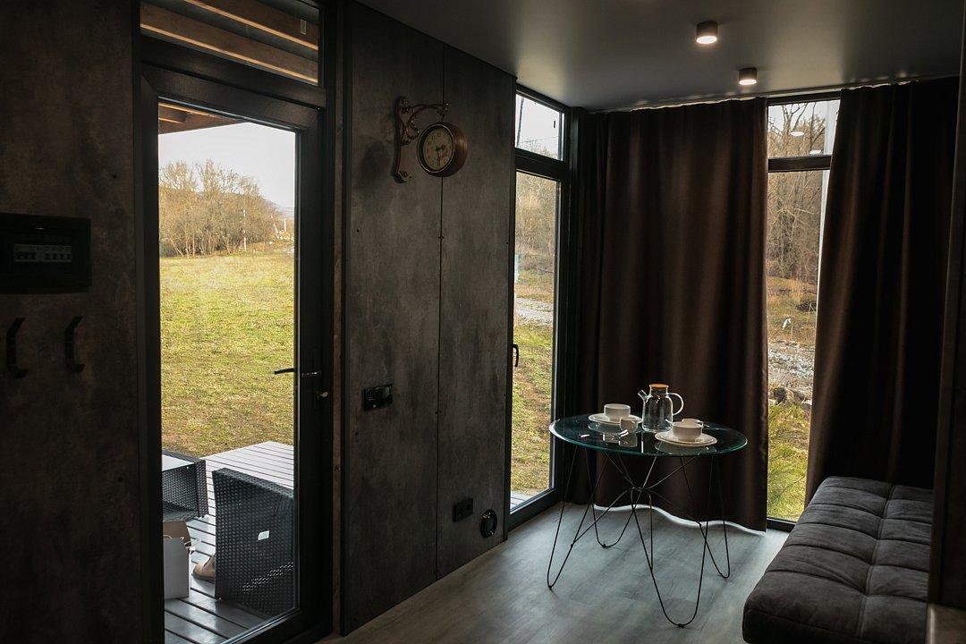 Домик 4-местный 2-комнатный (№4)