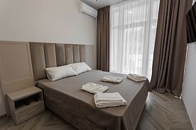 Двухкомнатный семейный номер до 5 гостей, Гостевой дом Магия, Алушта
