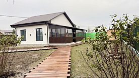 Дом «Лагуна», Гостевые дома Дом отдыха у Кузьмича, 1-ая Алексеевка