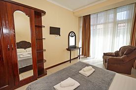 Люкс 2х-комнатный с кухней с балконом, Гостевой дом Villa Classic, Лазаревское