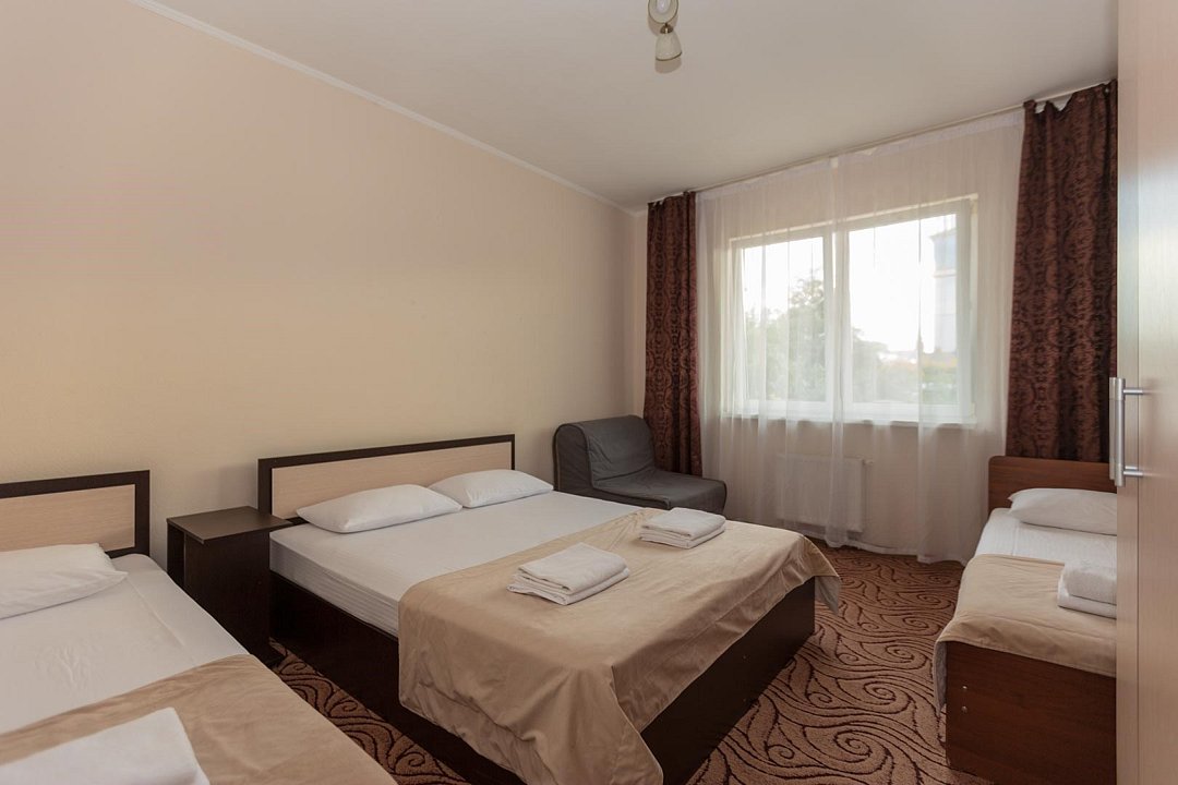 Апартаменты 6-местный 2-комнатный (1 этаж, №1,2)