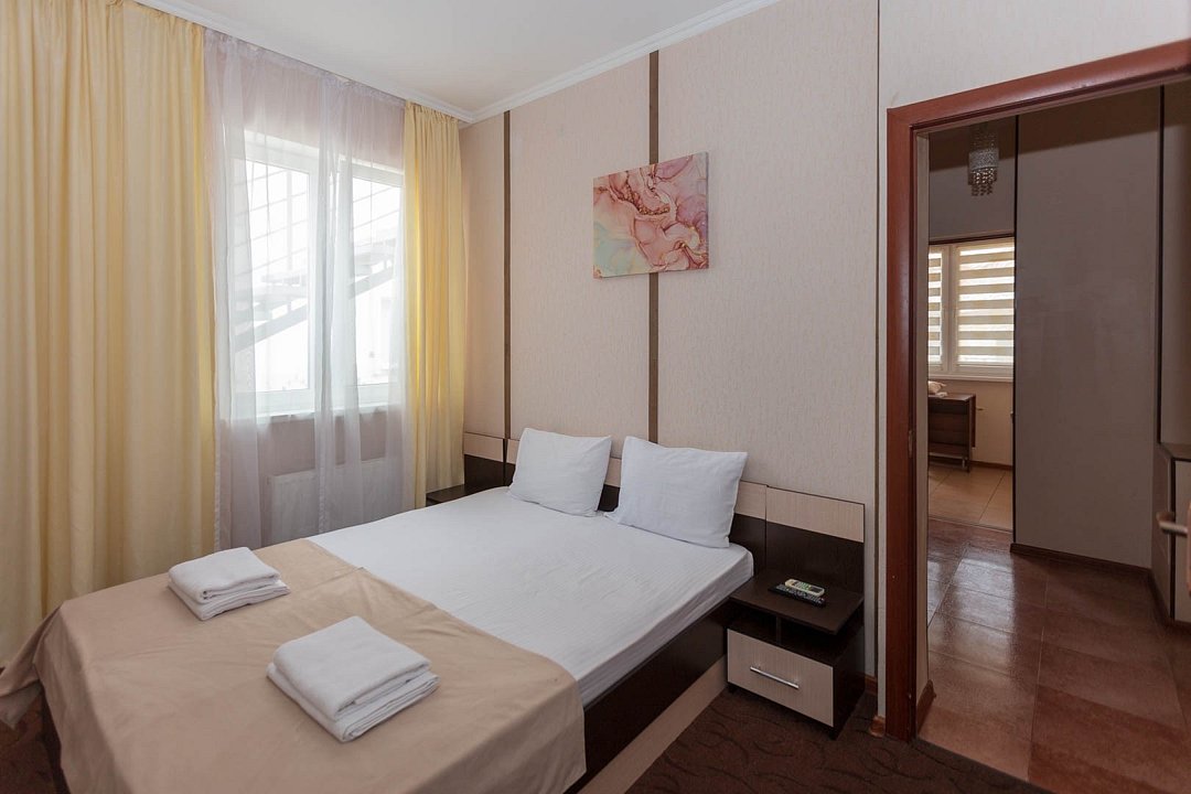 Апартаменты 6-местный 2-комнатный (1 этаж, №1,2)