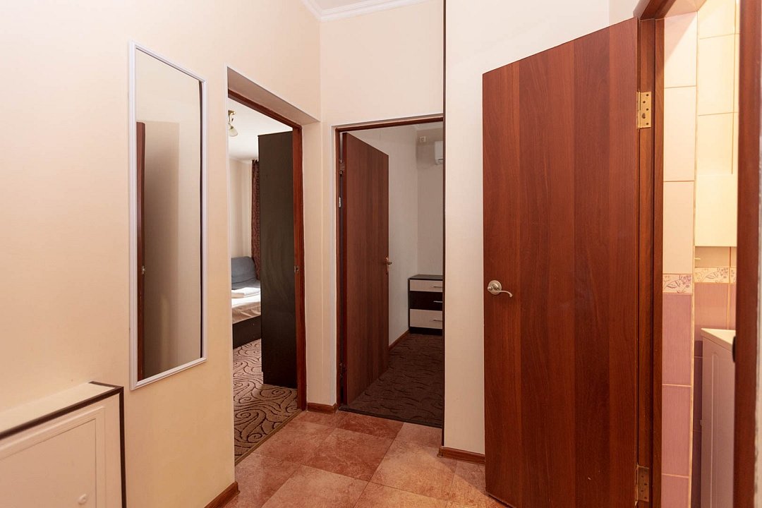 Апартаменты 6-местный 2-комнатный (1 этаж, №1,2)