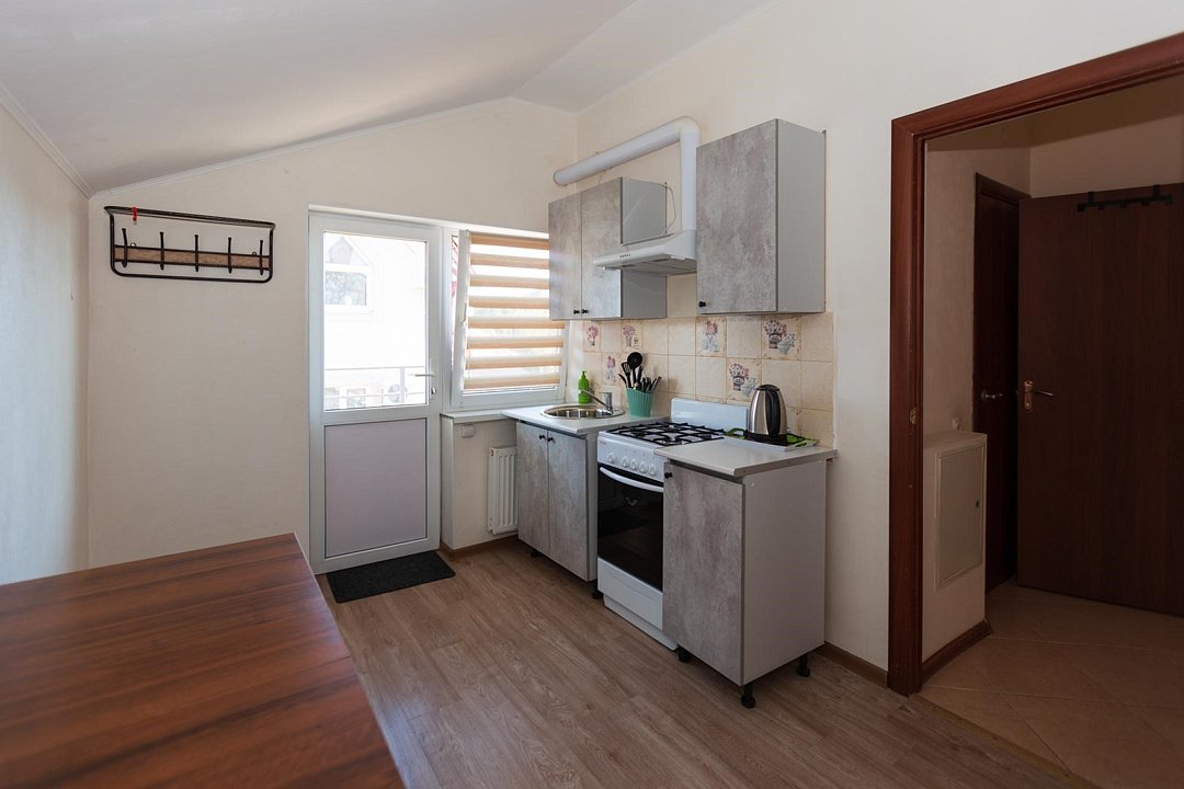 Апартаменты 6-местный 3-комнатный (2 этаж, №3,4)