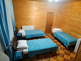 Трехместный номер, Гостевой дом Любава, Каменномостский
