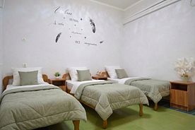 Трехместный номер с окном в холл отеля, Гостевой дом МарПоль, Лоо