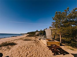 Геокупол Люкс с купелью и видом на море, Глэмпинг Майтри кэмп на Финском заливе, Лужки