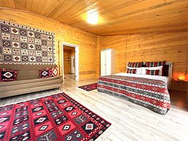 Трехкомнатный улучшенный комфорт с видом на горы | 3 этаж, Гостевой дом HAYAT HAUS, Архыз