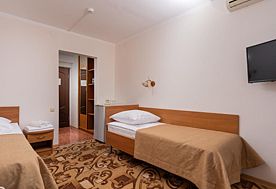 1-мест. (разм. в 2-мест.) станд., корп. 6 (вид на ул. Олега Кошевого), Пансионат Приморский, Дивноморское