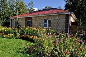 Гостевой дом «Славянский», Загородный комплекс Ясная поляна, Поляна