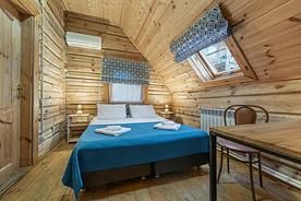 Двухместный номер Русский Витязь (двуспальная кровать), База отдыха Глухомань, Лушниковка